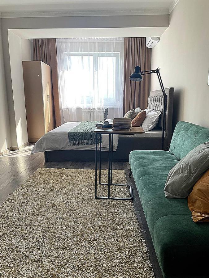 Студия Тайный Сад С Шикарным Видом На Горы Almaty Exterior foto